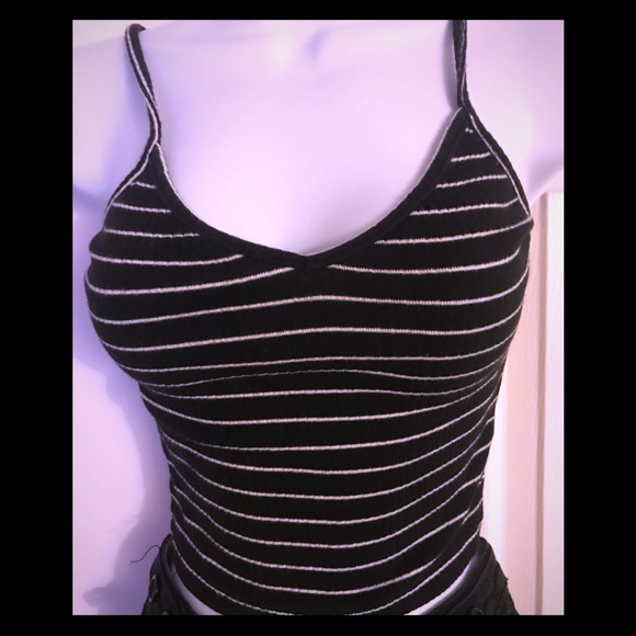 Excellent Condition Crop Top - Picture 1 of 2